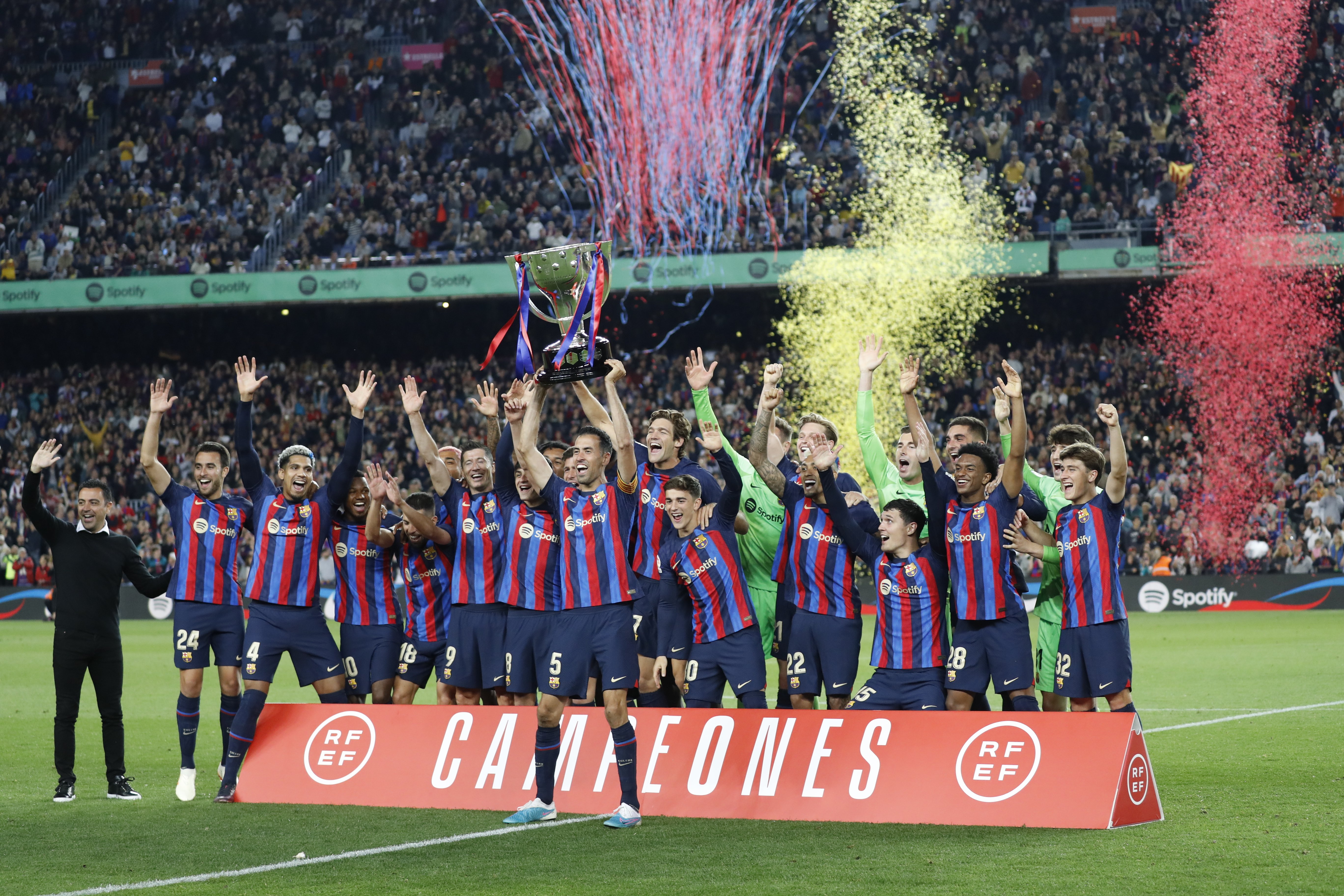 El Barça celebra la Lliga amb l'afició: "Presi, no estem tan malament"