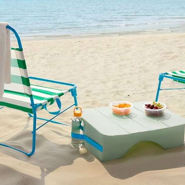diseña una mesa/bandeja para en la playa