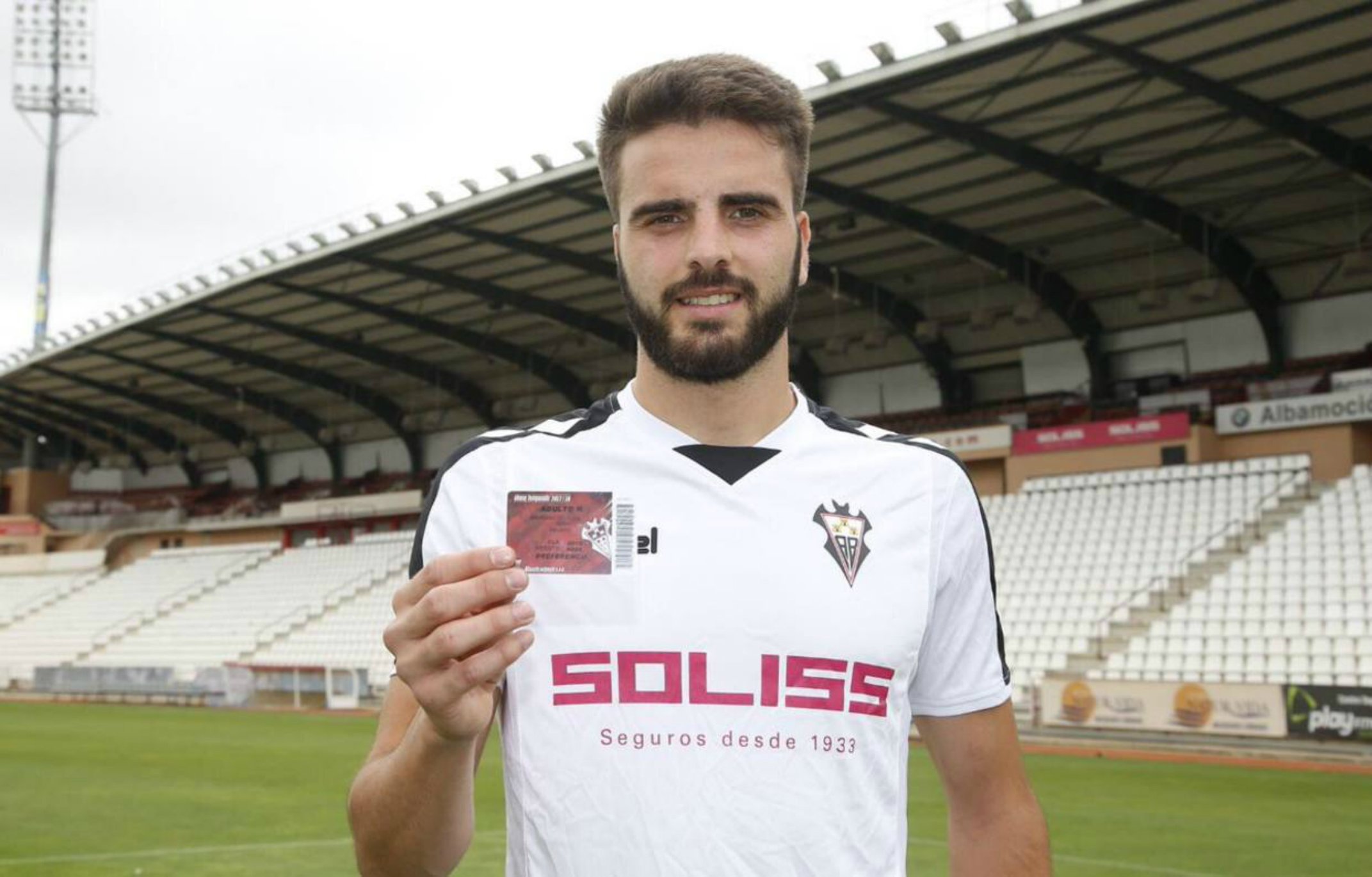 Un futbolista del Albacete, hospitalizado después de caer desde el tercer piso de un hotel