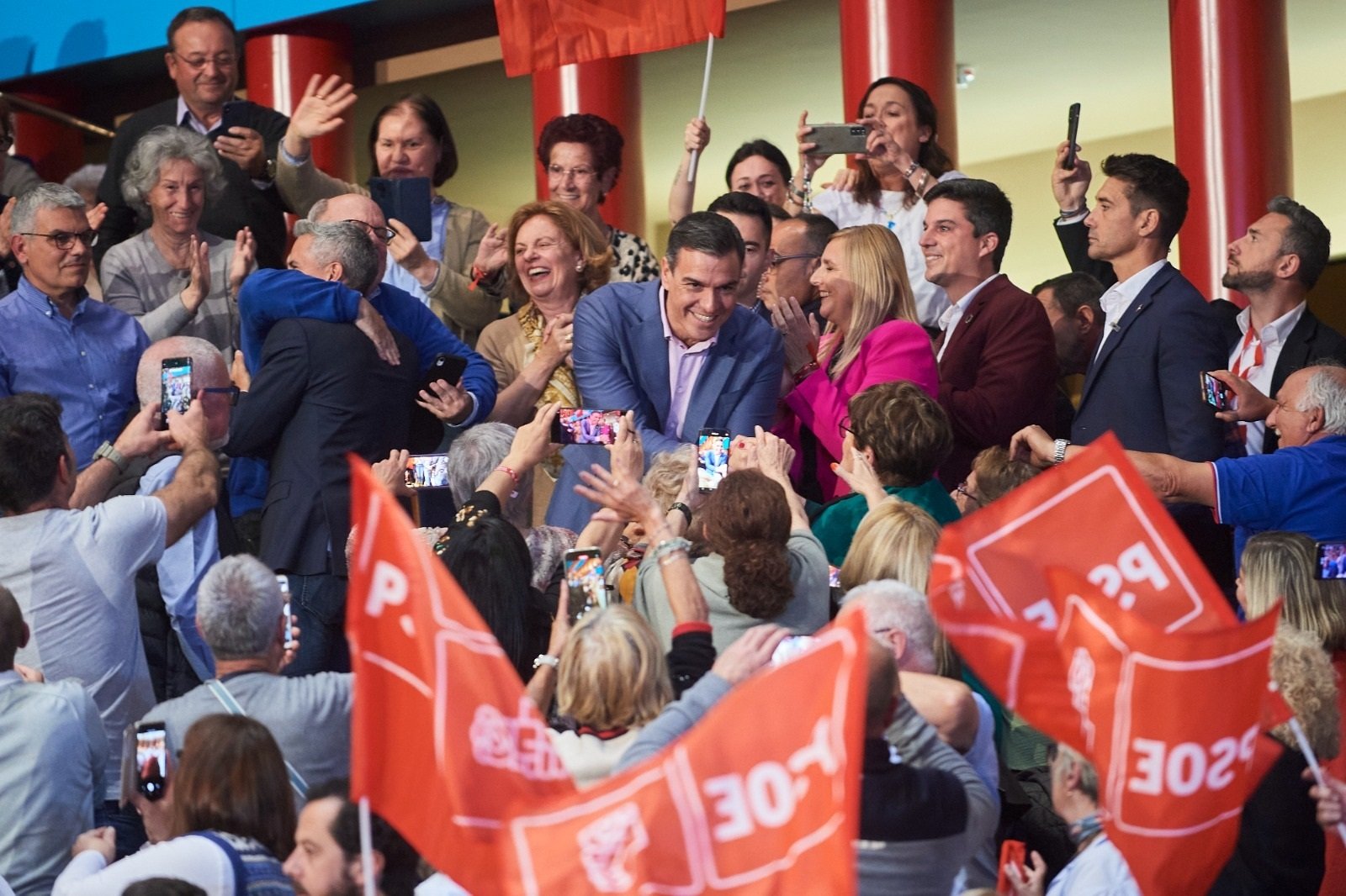 Sánchez anuncia la aprobación de la ley de paridad en un acto de campaña