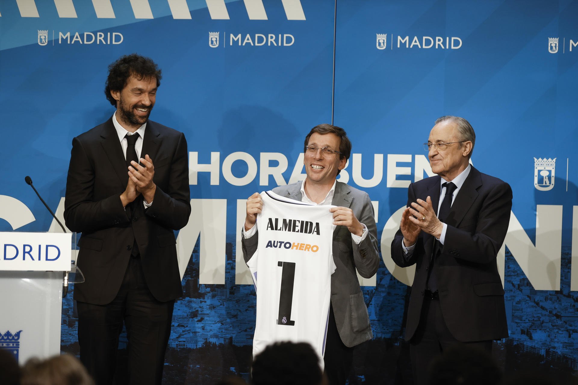 2 metres i 30 milions, el '9' ofert a Florentino Pérez en l'última setmana