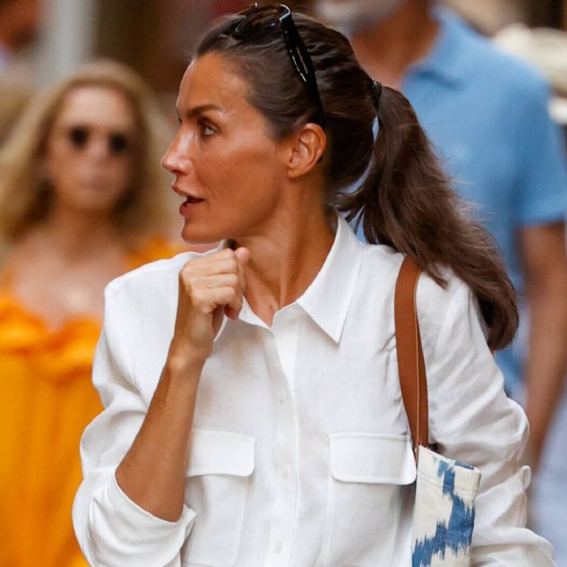 Letizia camisa blanca efe