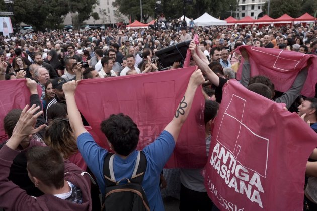 ada colau placa catalunya antiga massana foto carlos baglietto (1)