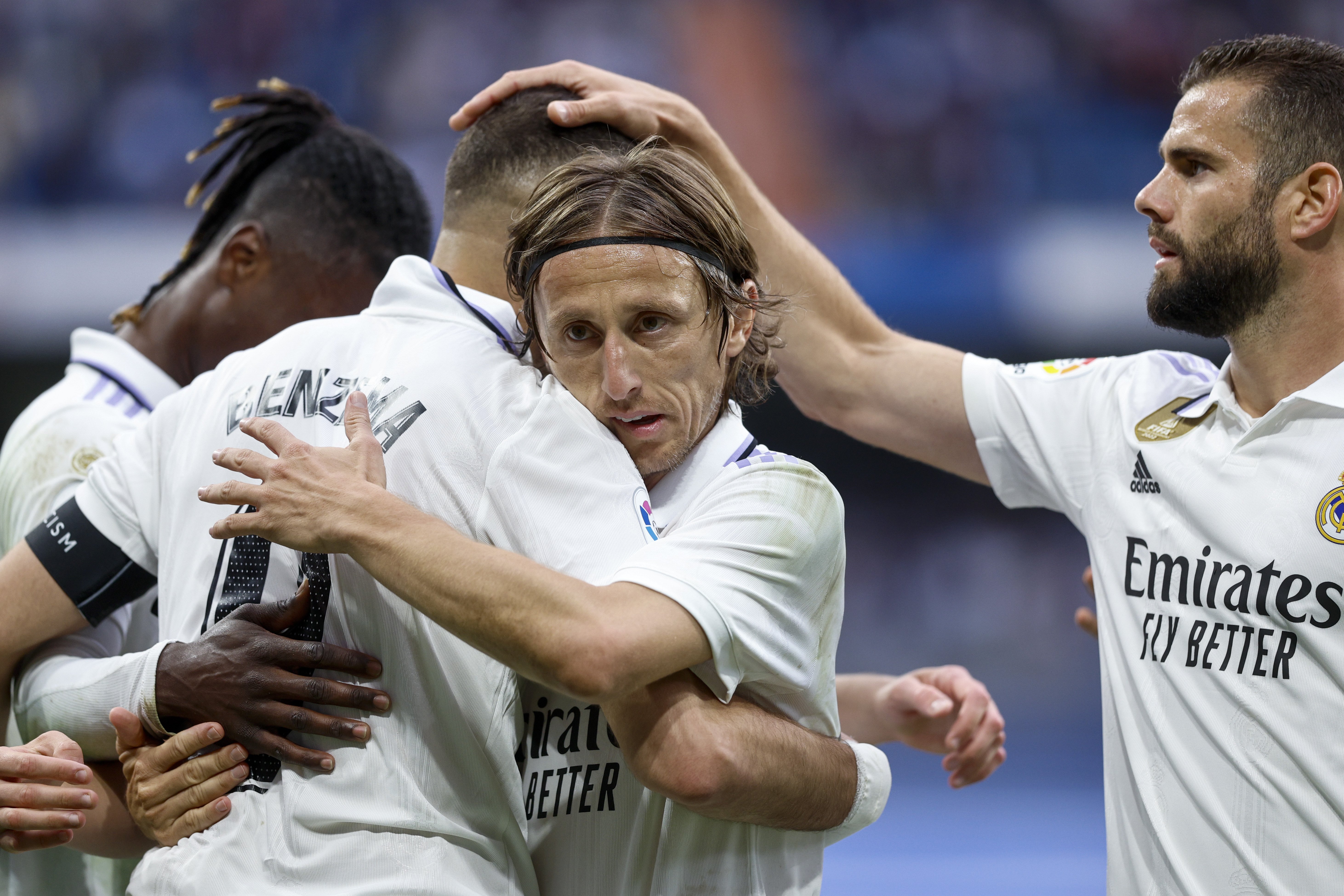 Un Real Madrid suficiente se reencuentra con la victoria superando al Rayo Vallecano (2-1)