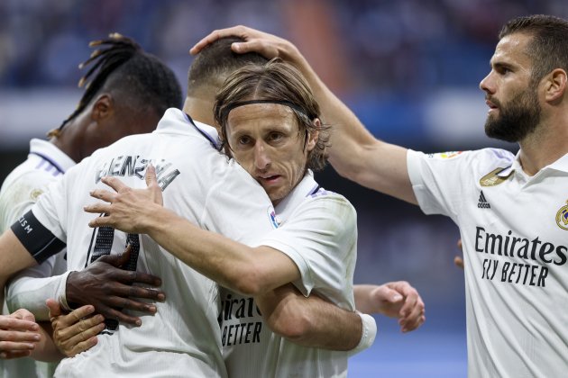 Benzema, Luka Modric i Nacho Fernández celebrando un gol del Real Madrid / Foto: EFE Benzema, Luka Modric i Nacho Fernández celebrando un gol del Real Madrid / Foto: EFE