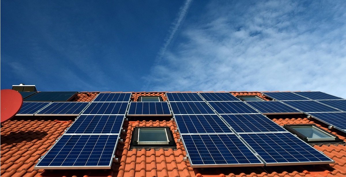 La potència fotovoltaica instal·lada a tot el món multiplica per deu la de 2014