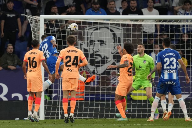 Vini Souza gol cabeza Espanyol Atlético de Madrid / Foto: EFE Vini Souza gol cabeza Espanyol Atlético de Madrid / Foto: EFE