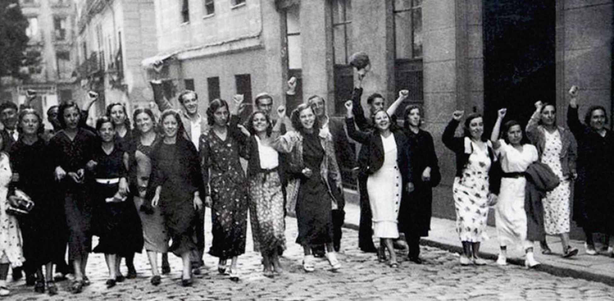 El Axiu Històric reivindica el papel de la mujer de 1931 a la transición