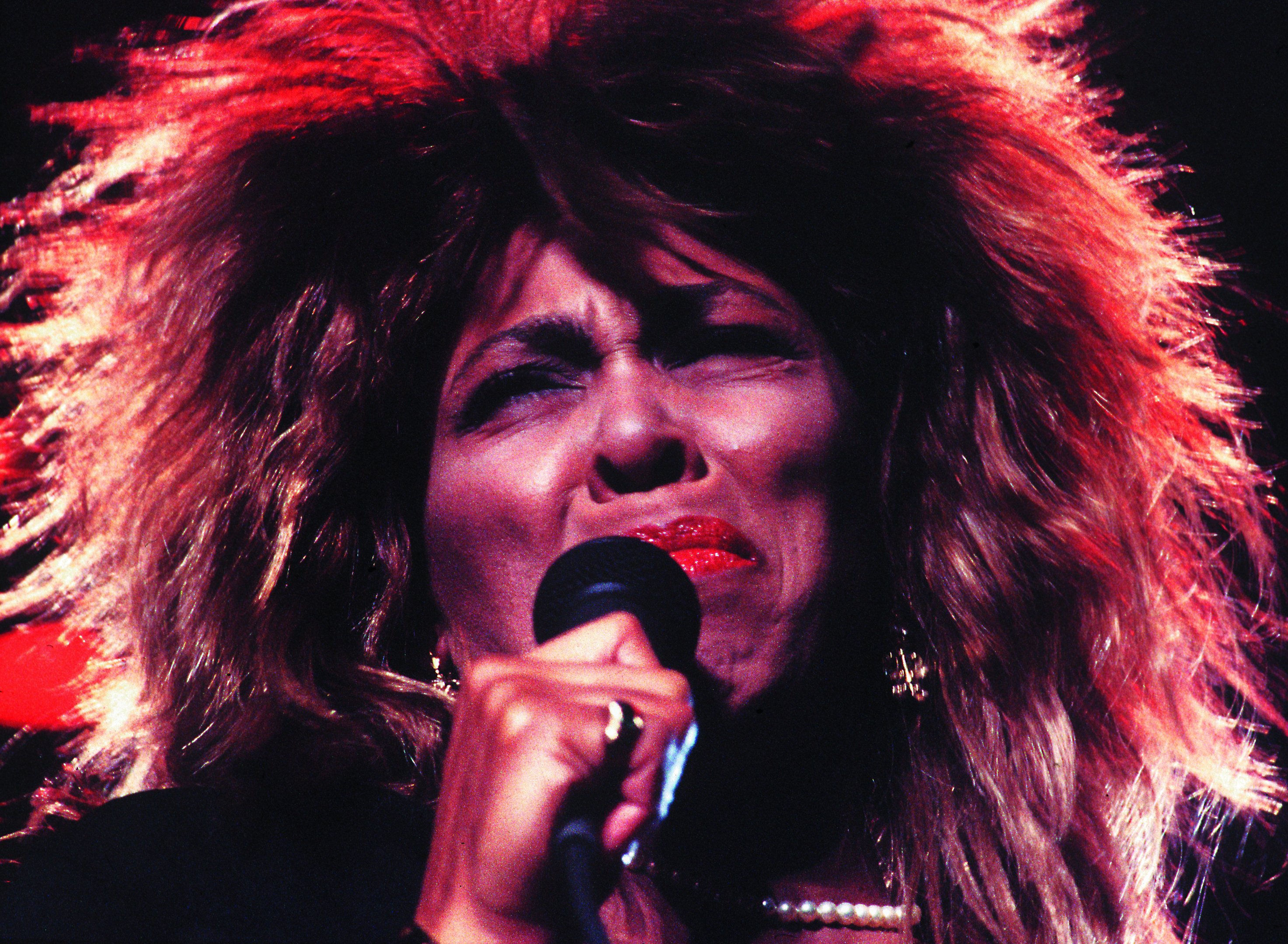 Portades que tornen a maltractar Tina Turner