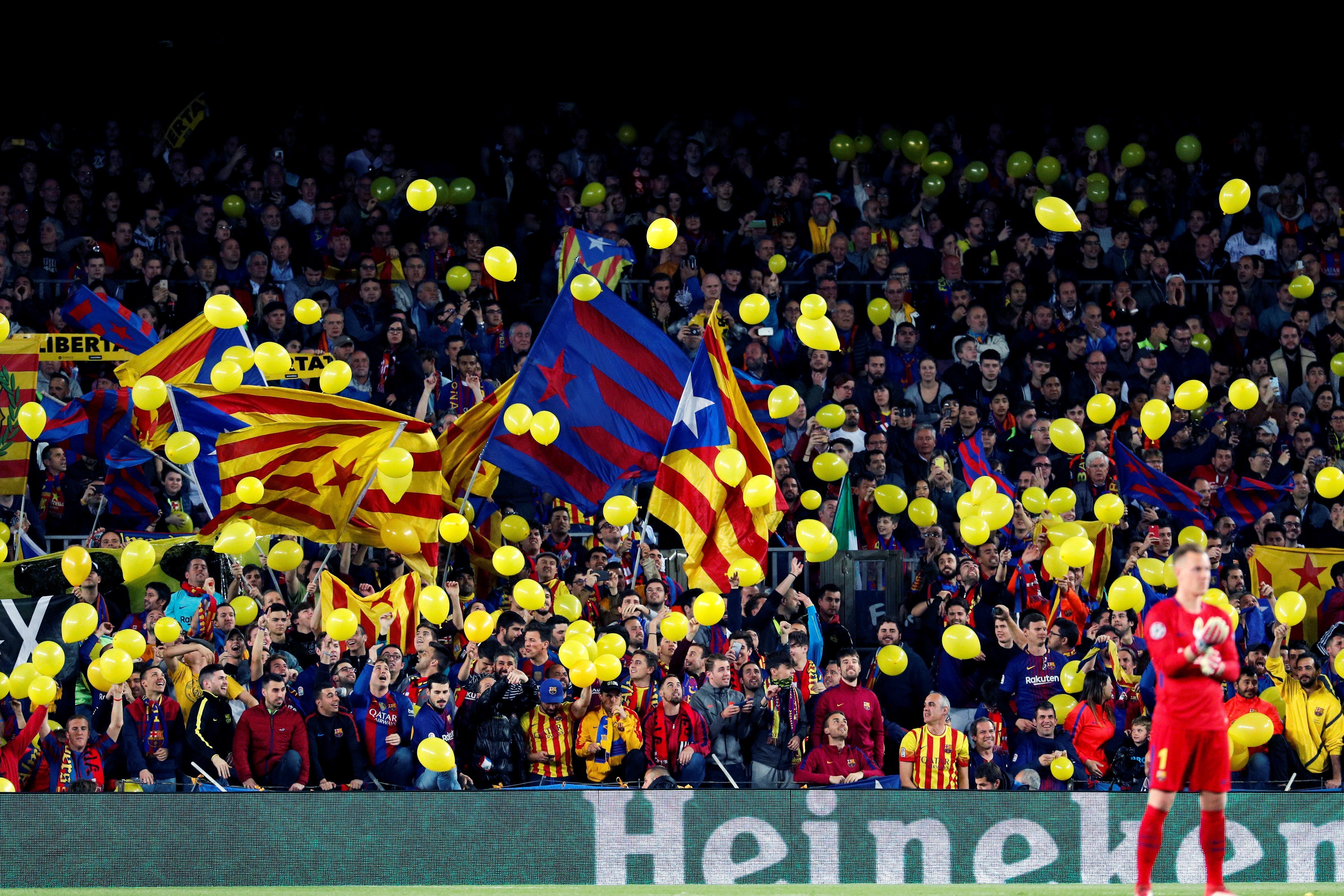 La UEFA deixa el Barça sense sanció pel llançament de globus grocs