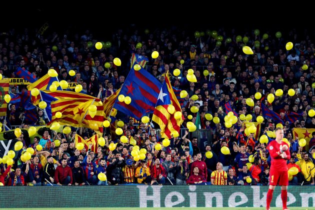 Camp Nou Llibertat Presos Politics Globus Grocs Independencia Barça EFE