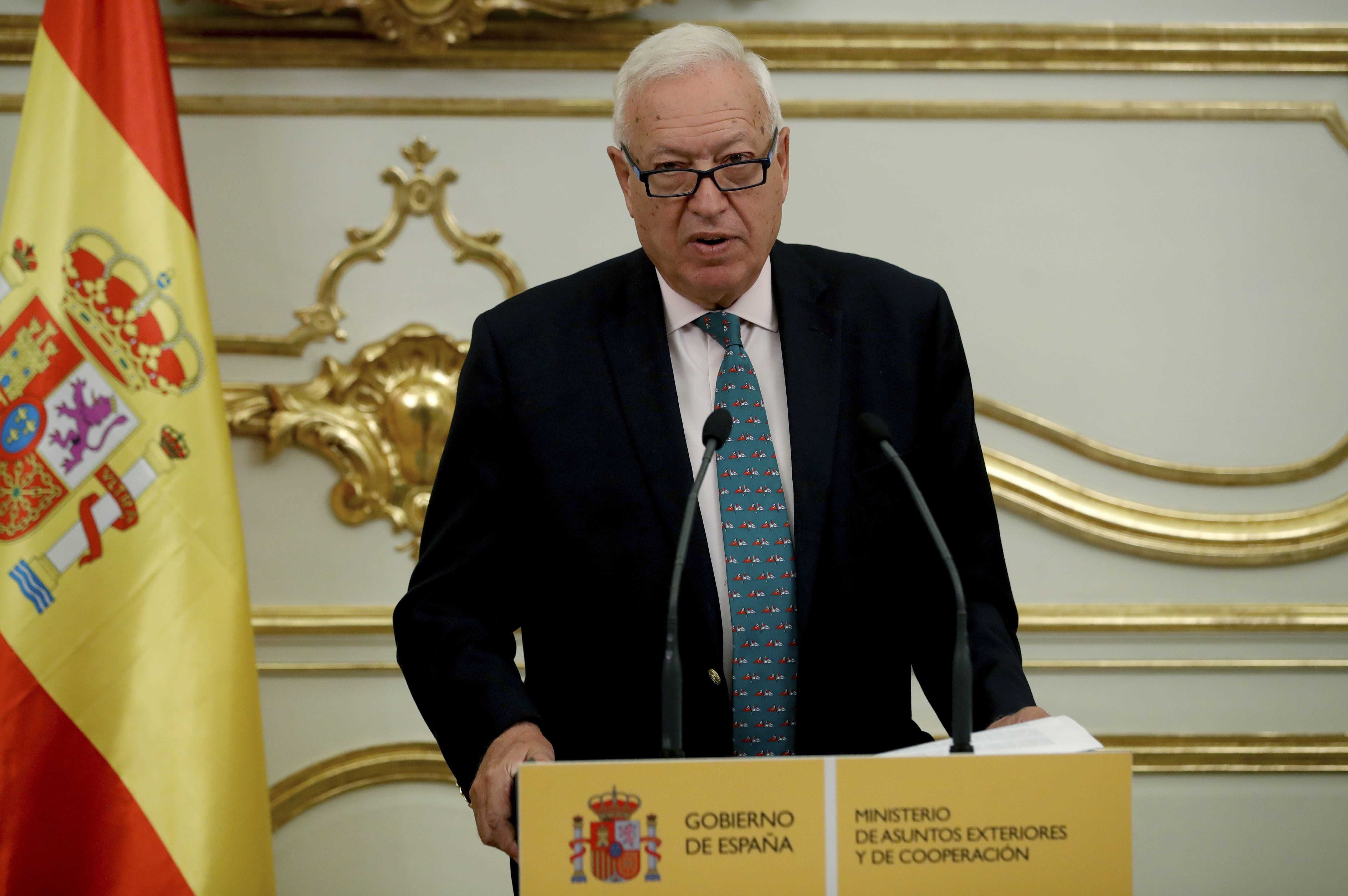 Margallo avisa: "Posaré la bandera (espanyola) a Gibraltar"