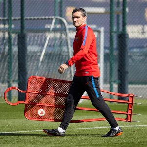 Ernesto Valverde entrenament Barça EFE Ernesto Valverde entrenament Barça EFE