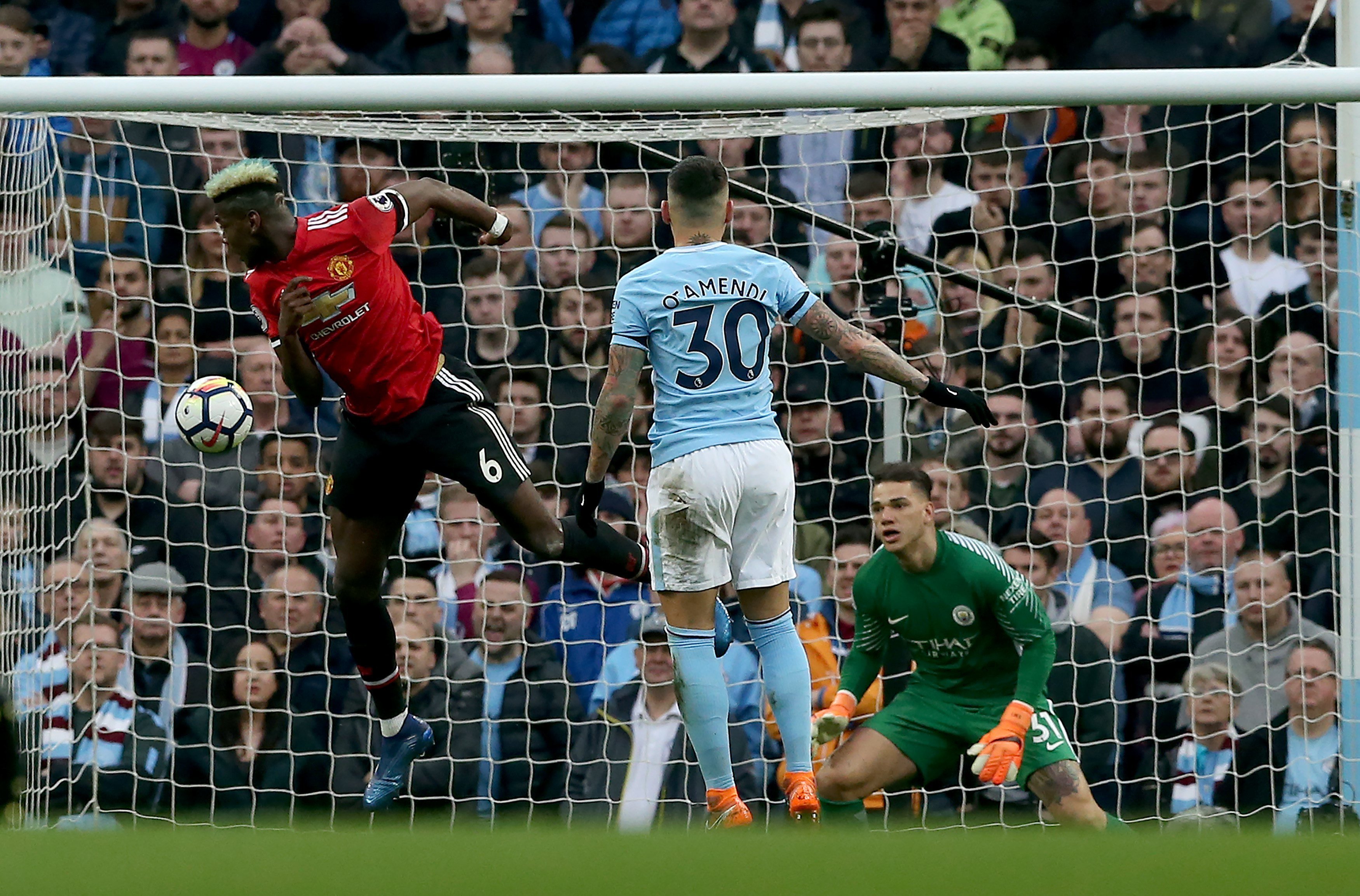 Mourinho se niega a regalar a la Premier a Guardiola (2-3)