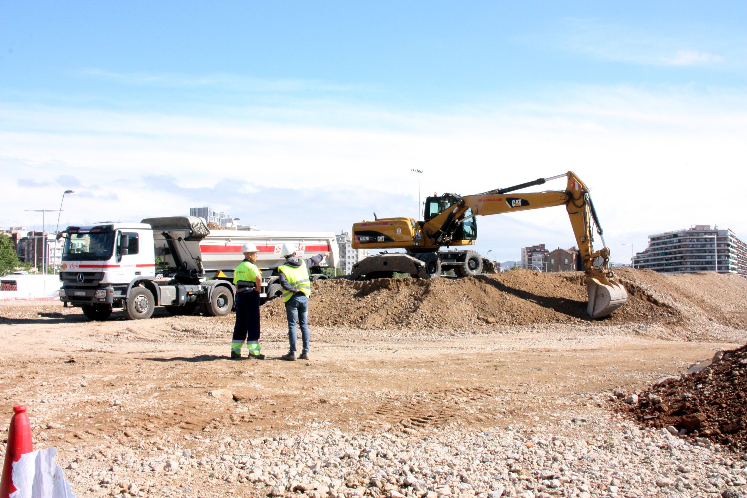 Colau paraliza las obras de las Glòries, a pesar del rechazo de la oposición