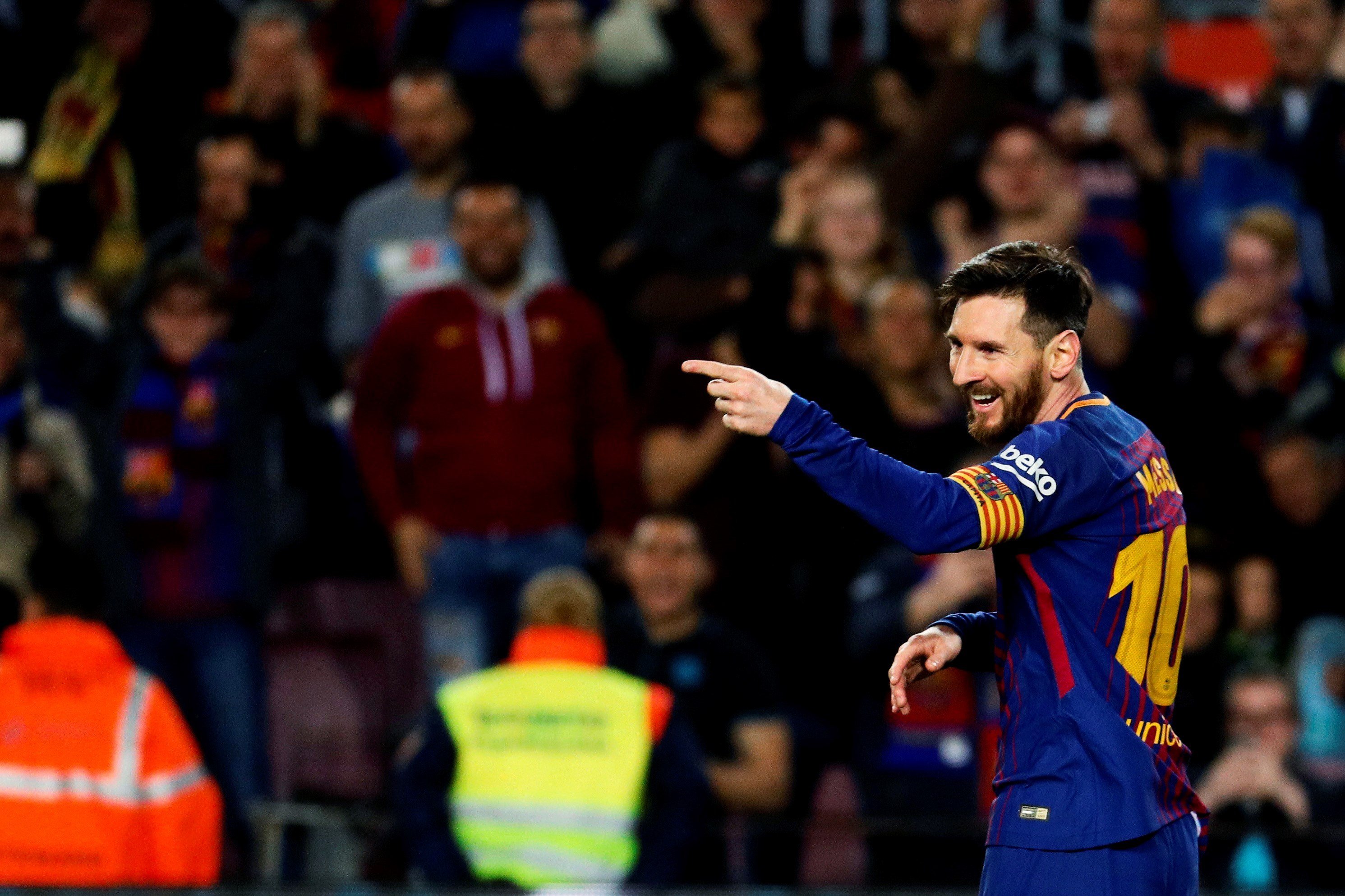 Leo Messi il·lusiona i torna a trepitjar la gespa