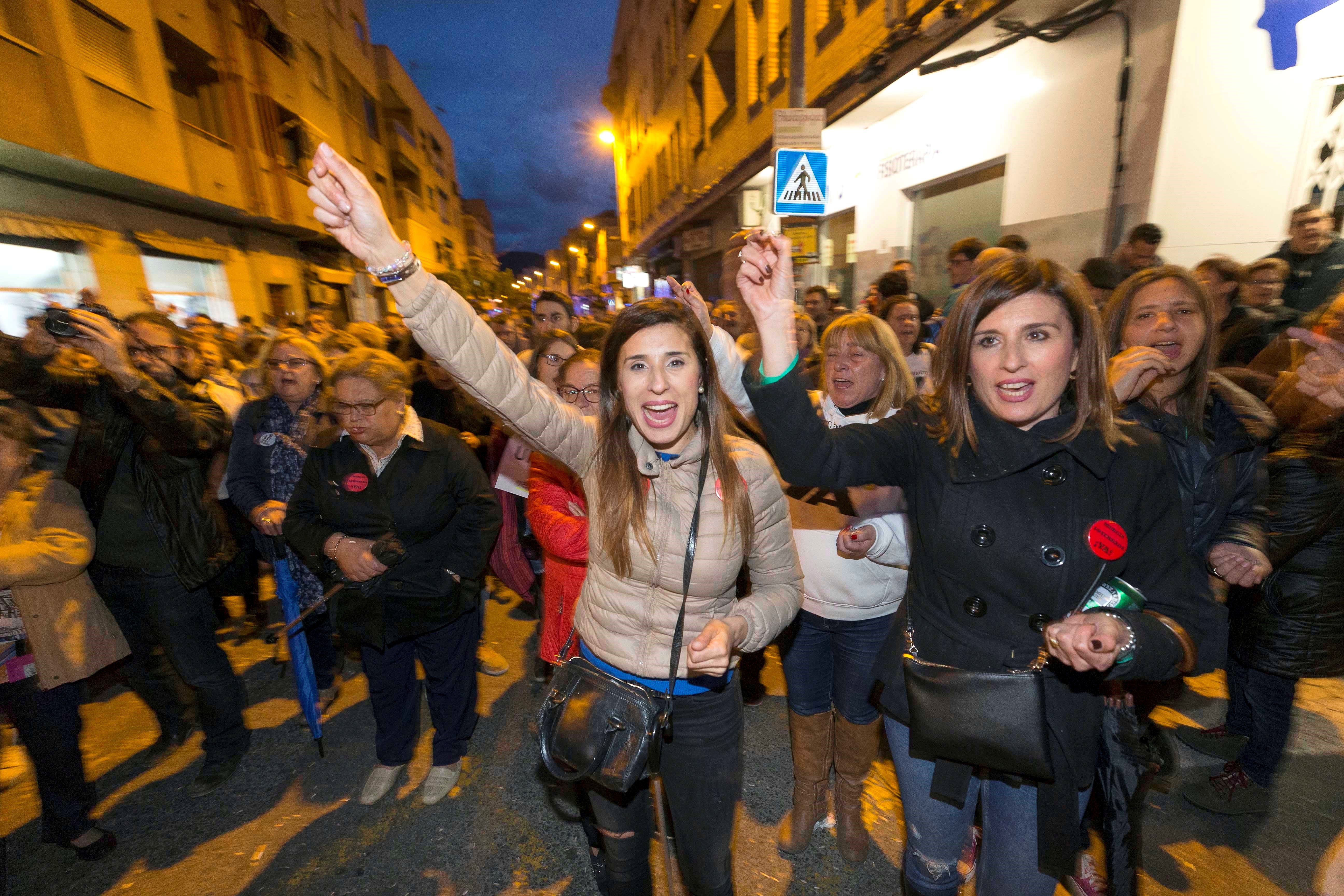 Solidaritat catalana amb Múrcia contra el mur de l'AVE