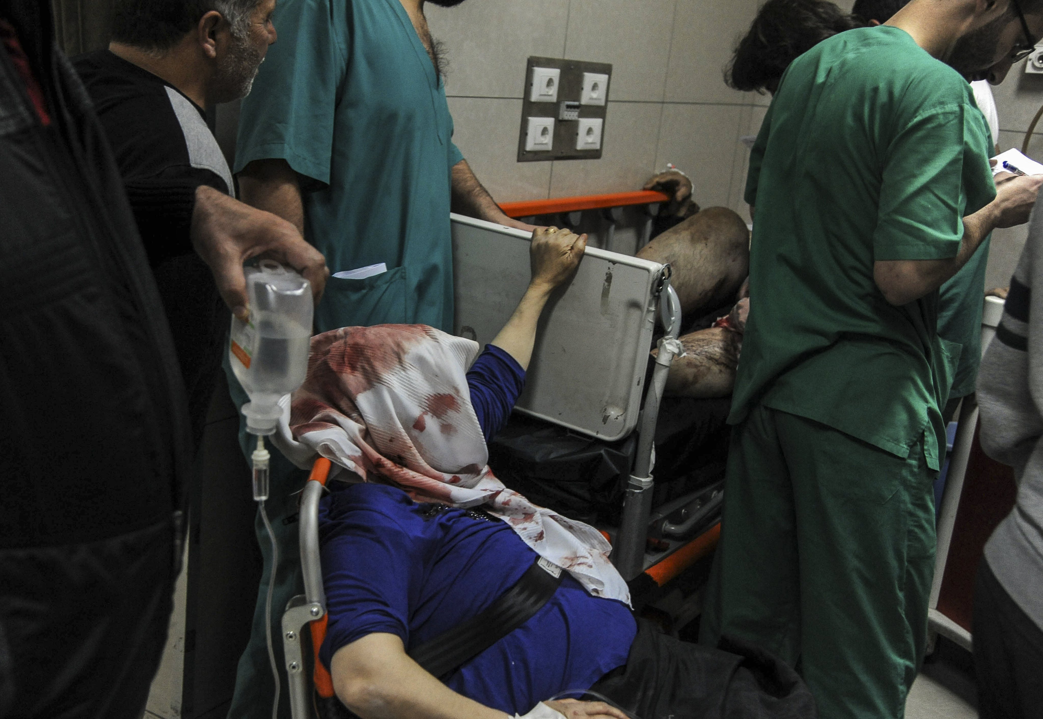 Asfixia y espuma por la boca en las víctimas de un ataque químico en Siria