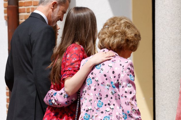 Abnraçada Leonor y Sofia GTRES