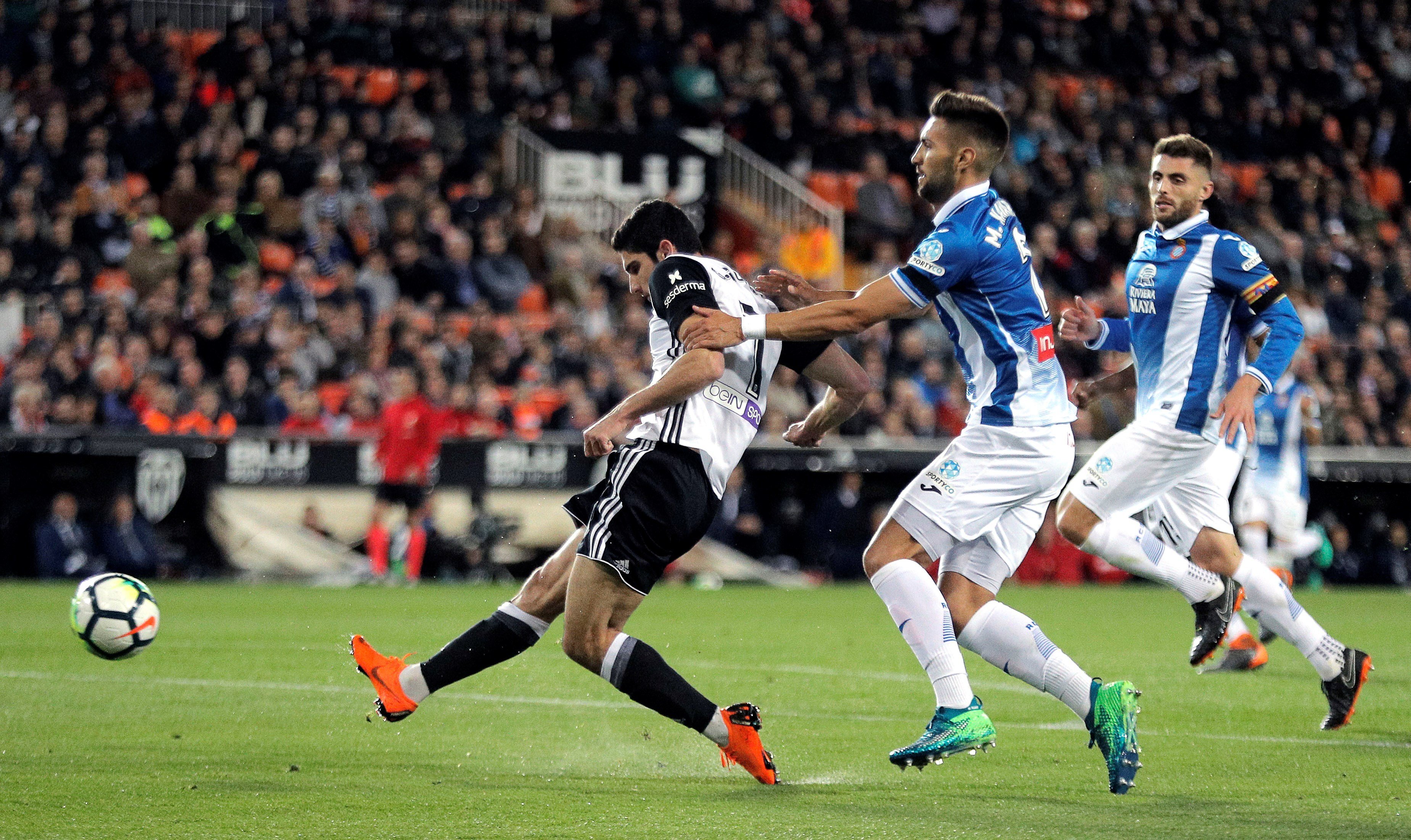 L'Espanyol perd per la mínima a Mestalla