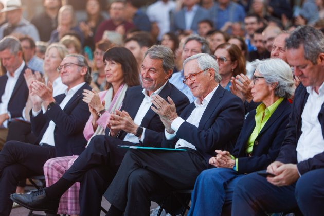 Xavier Trias Artur Mas Jaume Giró acto final campaña 26 mayo 2023 Montse Giralt