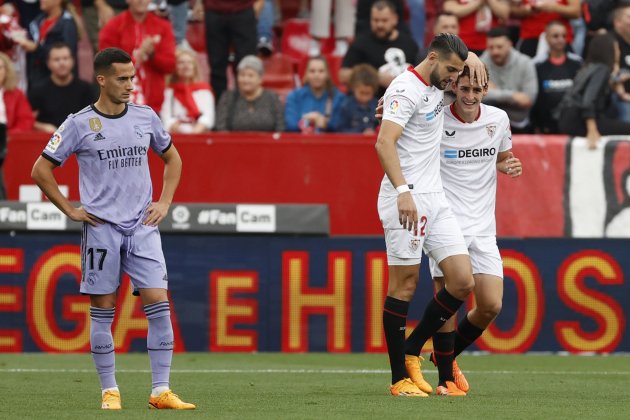 Rafa Mir Manu Bueno Sevilla Real Madrid / Foto: EFE Rafa Mir Manu Bueno Sevilla Real Madrid / Foto: EFE