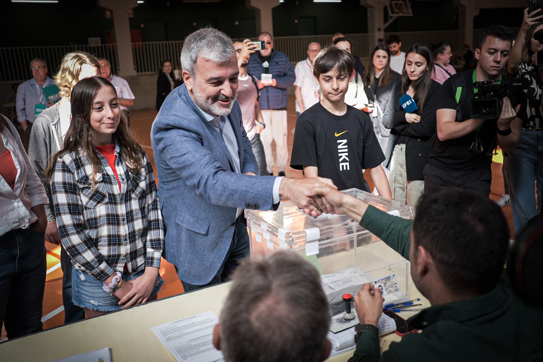 ¿Crees que Collboni será alcalde con los votos del PP o Vox?