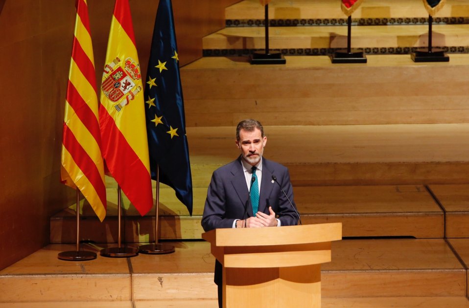 Rey Felip VINO - Sergi Alcàzar