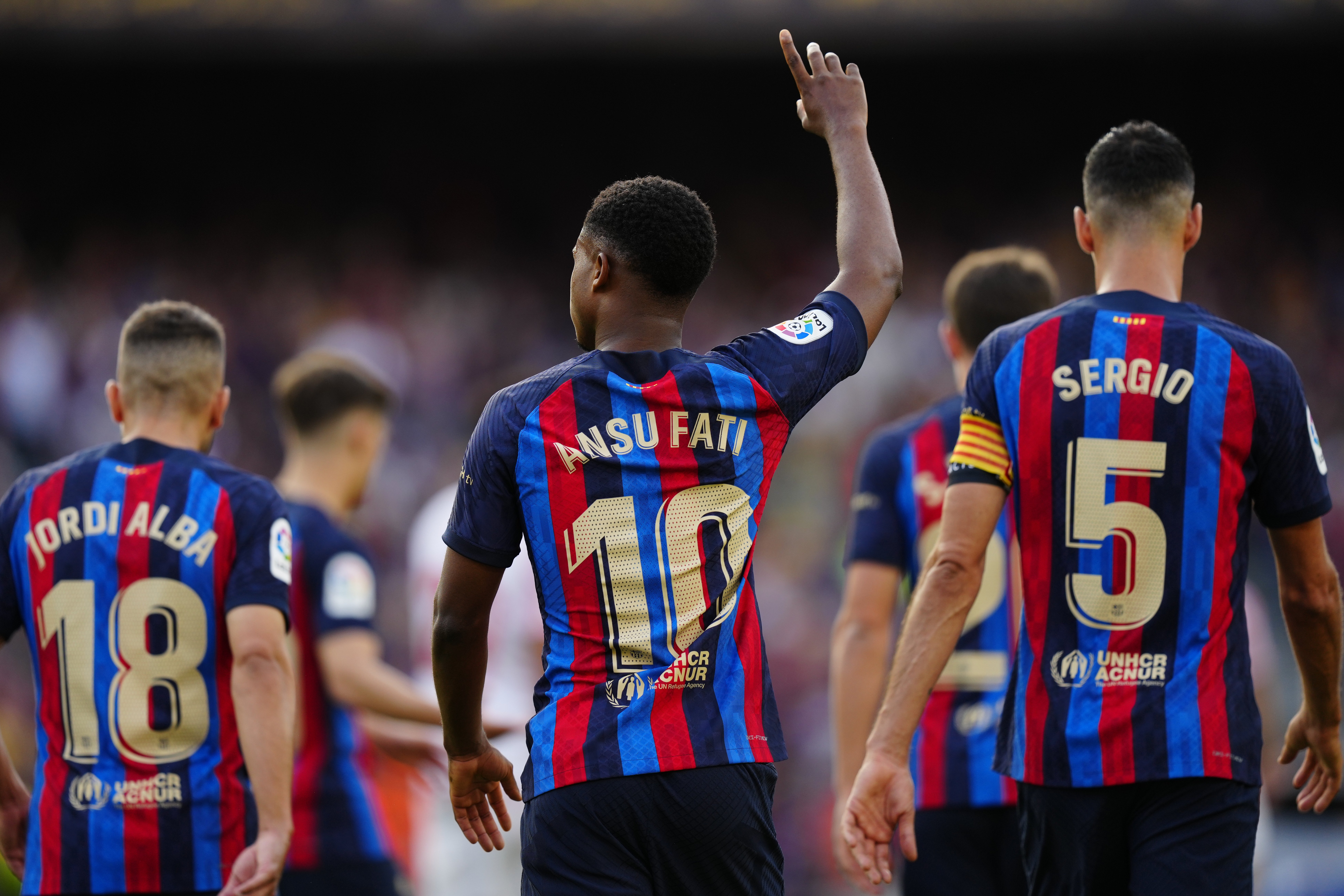 Ansu Fati pide cobrar más que en el Barça para salir