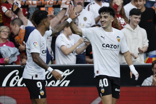 Diego López celebra gol València Espanyol / Foto: EFE - Biel Alino