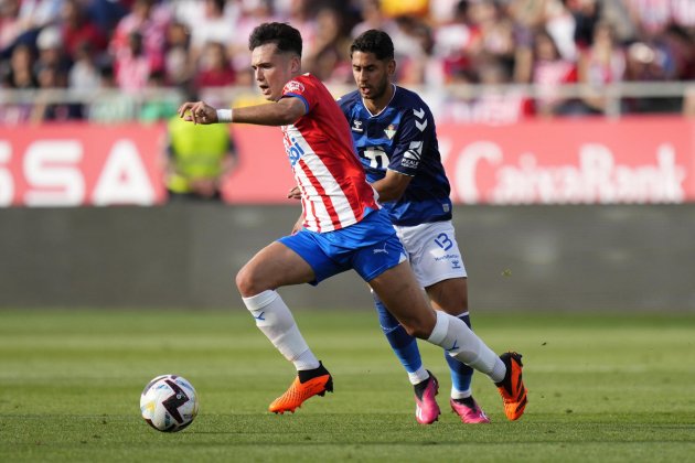 Miguel Gutiérrez Ayoze Pérez Girona Betis / Foto: EFE Miguel Gutiérrez Ayoze Pérez Girona Betis / Foto: EFE