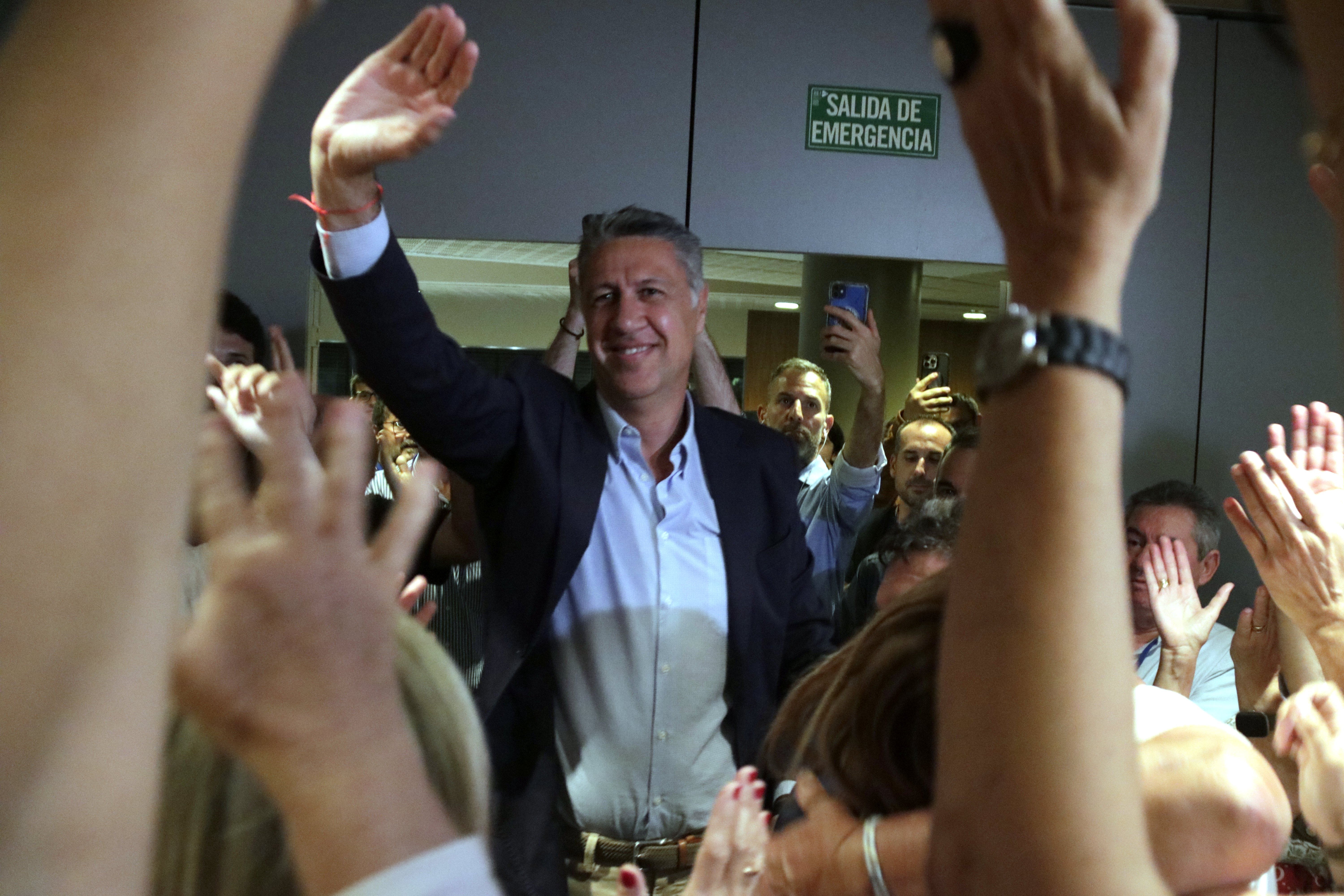 Albiol consigue una mayoría absoluta histórica en Badalona con 18 concejales