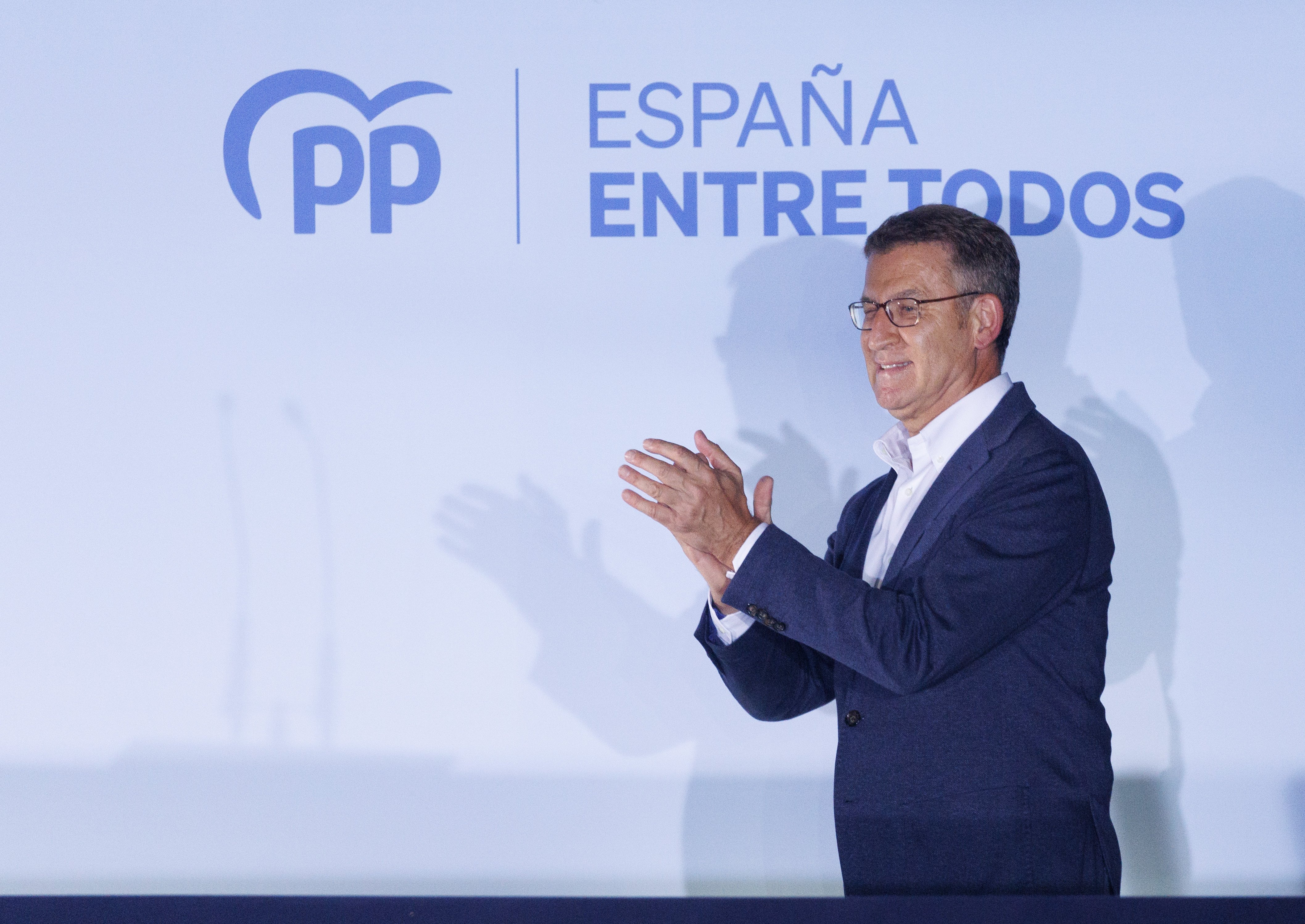Feijóo treu pit del triomf a les eleccions: “Espanya ha iniciat un nou cicle polític”