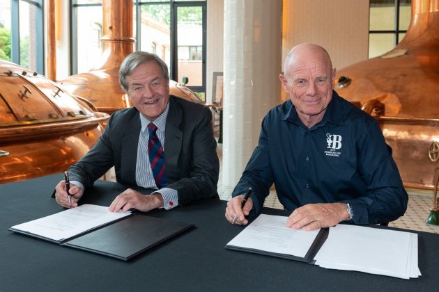 Villavecchia (Estrella Damm) & Dalton (America's Cup) © Inés Baucells Villavecchia (Estrella Damm) & Dalton (America's Cup) © Inés Baucells