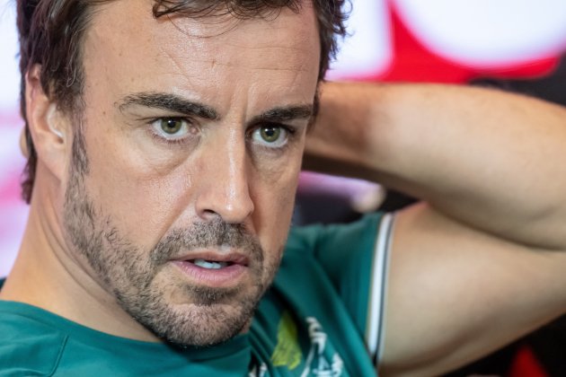 Fernando Alonso preocupado Aston Martin / Foto: EFE - Christian Bruna Fernando Alonso preocupado Aston Martin / Foto: EFE - Christian Bruna
