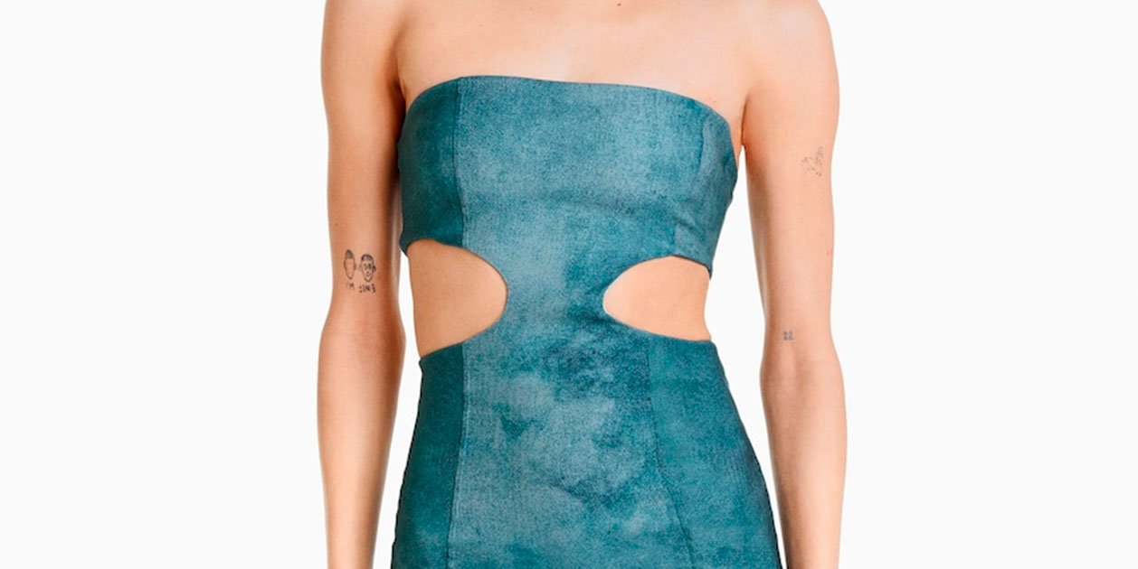 Les expertes en moda 'flipen' amb el vestit midi bandeau cut out de Bershka en 2 colors