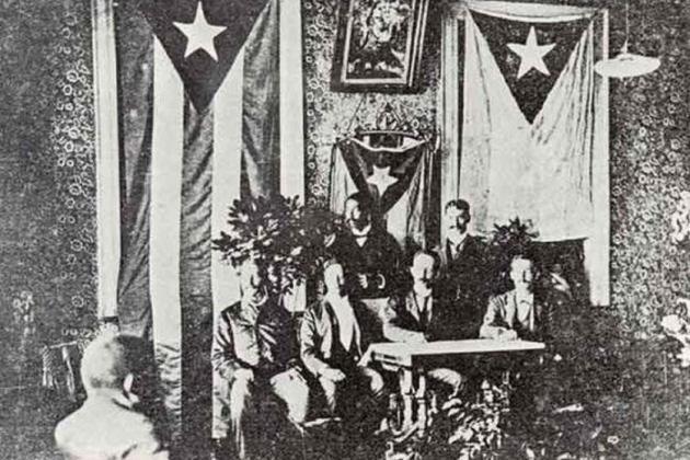 El valenciano José Martí funda el partido de la independencia de Cuba. Reunión del núcleo independentista cubano en el exilio de Kingston (Jamaica). Fuente Wikimedia Commons