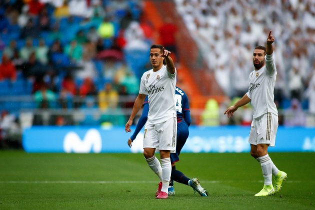 Lucas Vazquez y Dani Carvajal disputando un partido con el Real Madrid / Foto: Europa Press