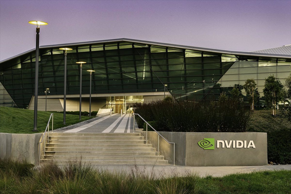 NNvidia entra en el club de las compañías de más de un billón de dólares