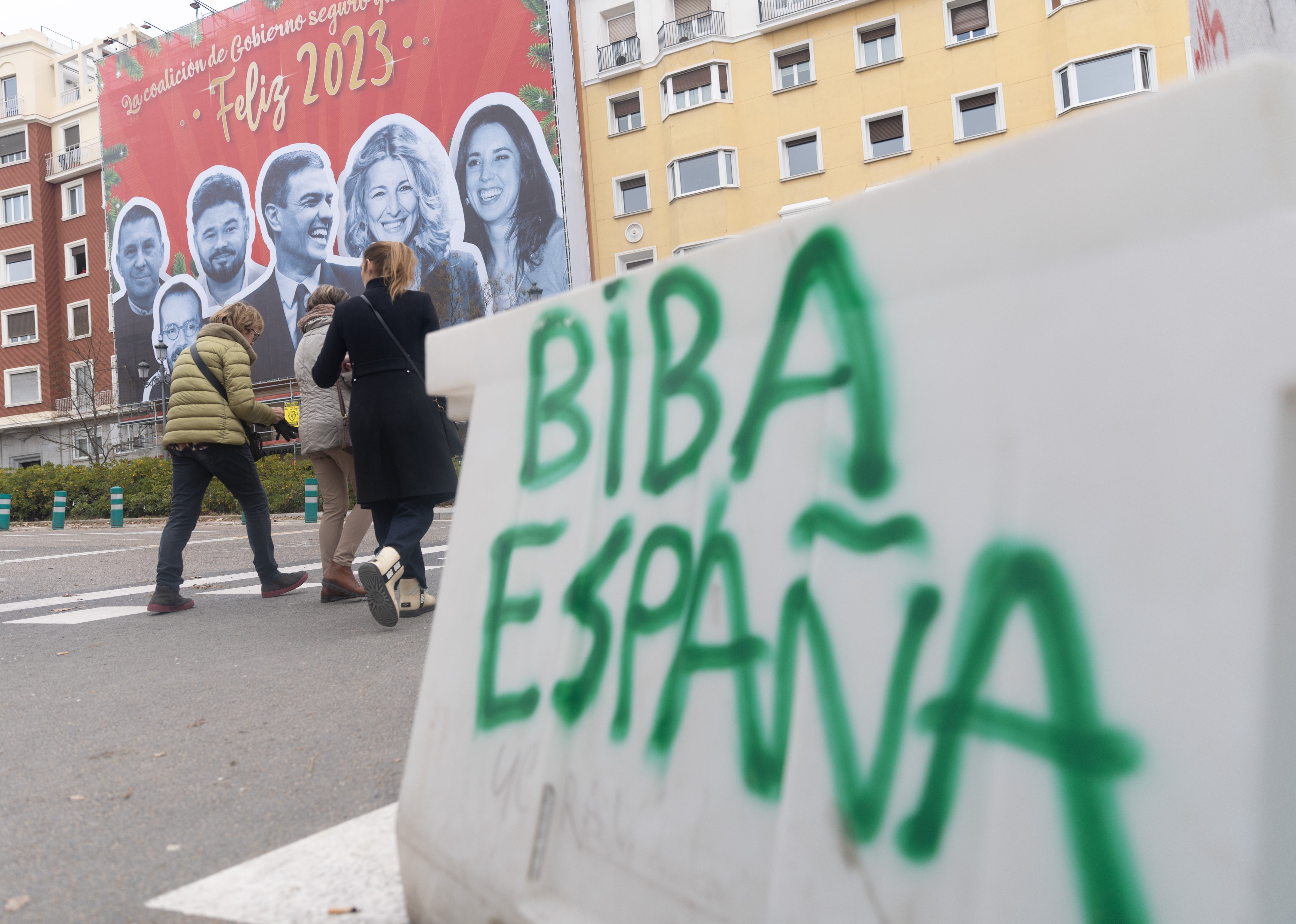 cartel pedro sanchez rufian montero cartel pedro sanchez rufian montero