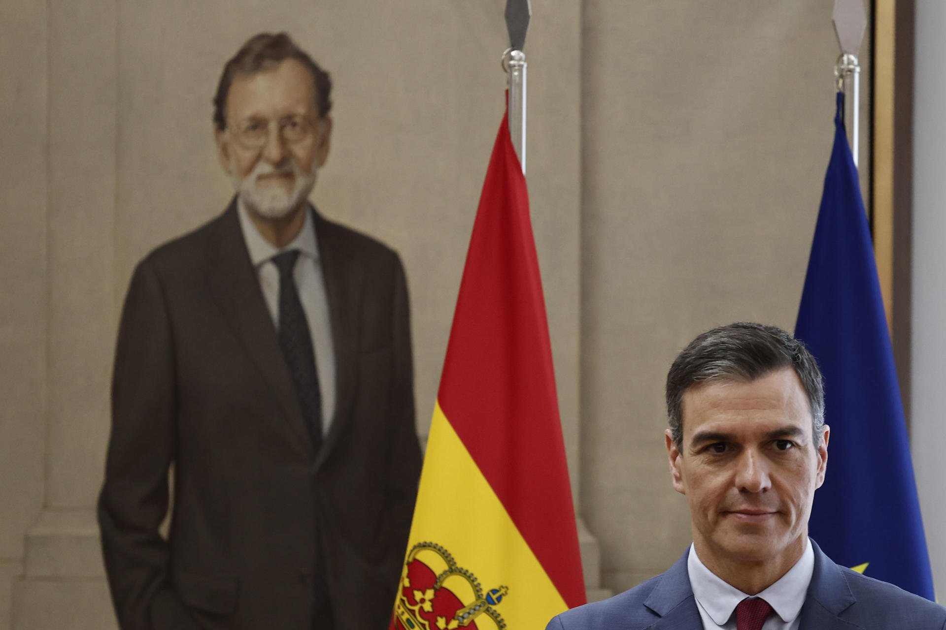 pedro sancgez cuadro mariano rajoy