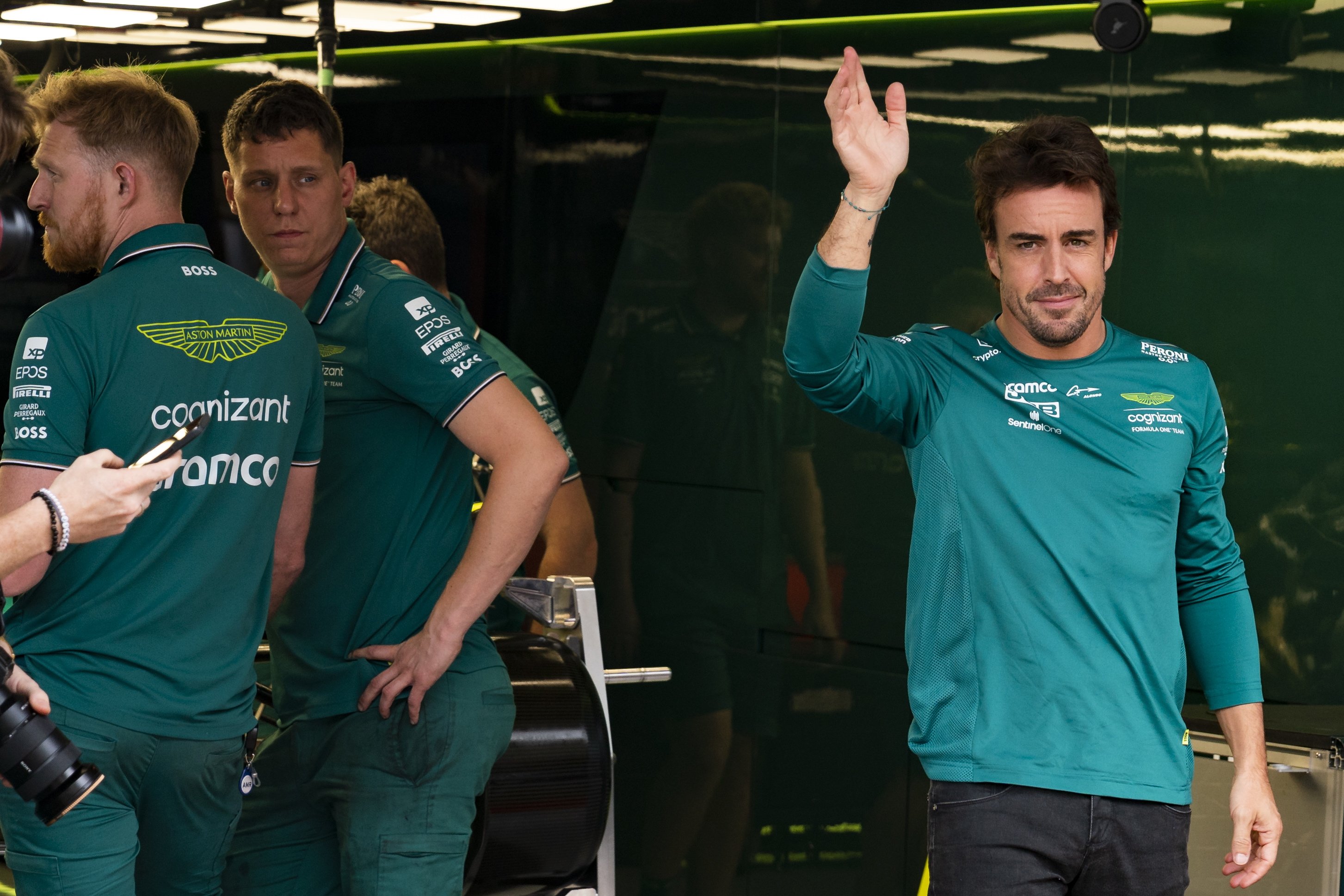 L''Alonsomanía' tenyeix de verd el Circuit de Catalunya: un nou aleró d'Aston Martin per somiar amb la 33