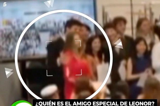 Novio Leonor mando en el hombro Telecinco Novio Leonor mando en el hombro Telecinco