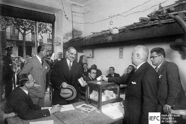 Cambó, un dels líders de la Lliga Regionalista, votant en les eleccions de 1933. Font Institut d'Estudis Fotografics de Catalunya