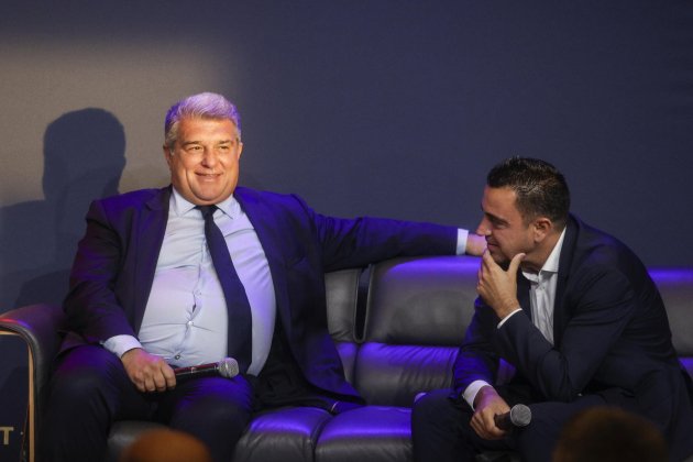Joan Laporta Xavi Hernández Barça / Foto: EFE Joan Laporta Xavi Hernández Barça / Foto: EFE