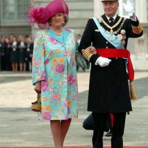 Juan Carlos entra en el casament del seu fill amb la seva germana Juan Carlos entra en el casament del seu fill amb la seva germana