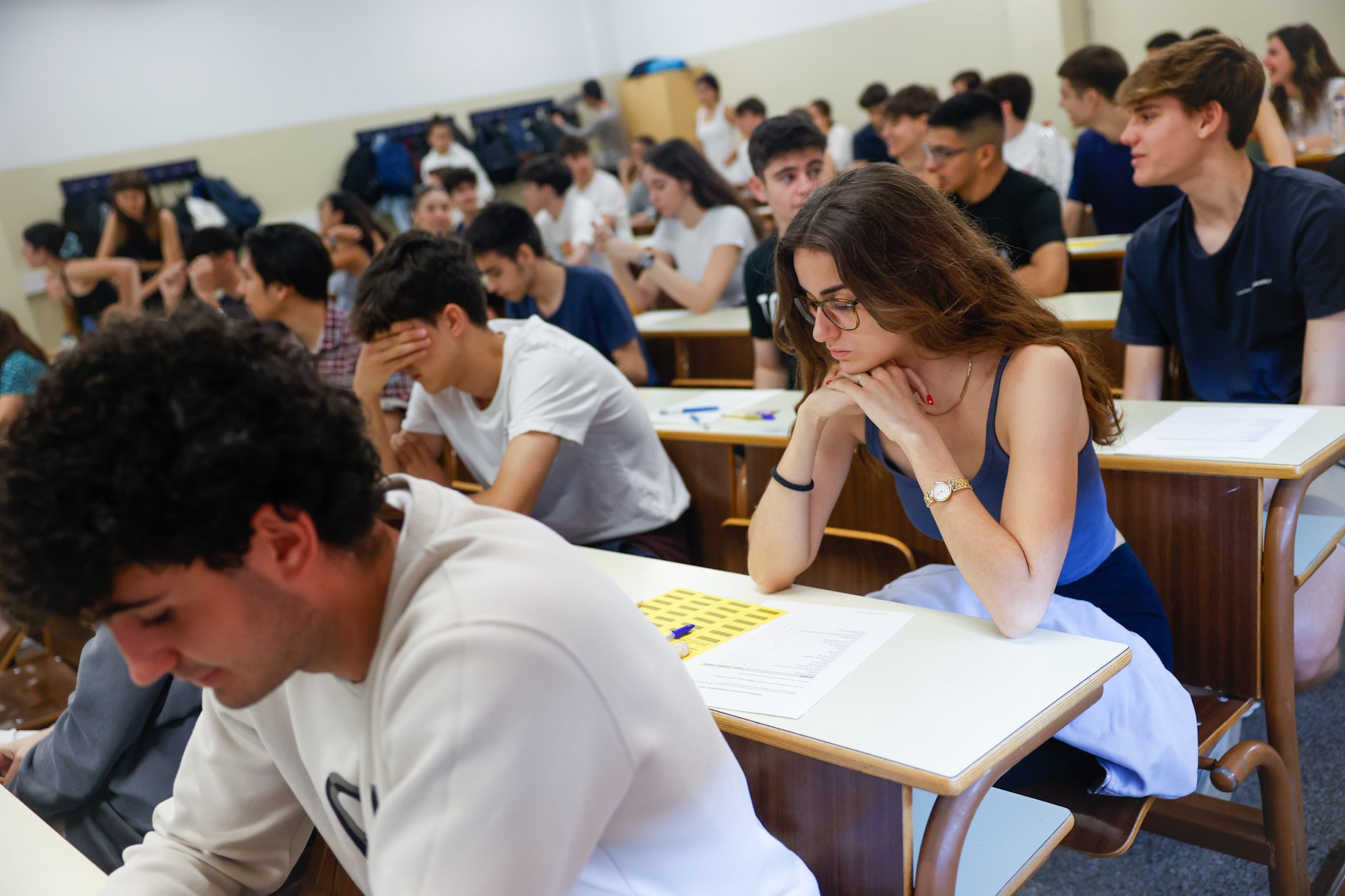 Prop de 3.000 alumnes s'examinen aquest dissabte de les proves d'aptitud per ser mestre