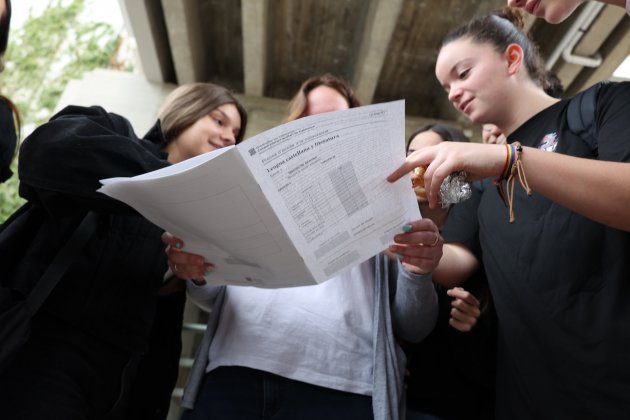 UAB educació Cerdanyola selectivitat sele PAU examens sortida revisió examens / Foto: Miquel Muñoz UAB educació Cerdanyola selectivitat sele PAU examens sortida revisió examens / Foto: Miquel Muñoz