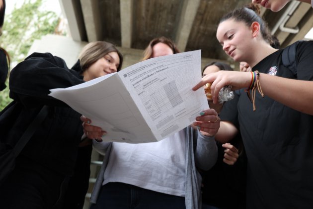 UAB educación Cerdanyola selectividad sele PAZ examenes salida revisión examenes / Foto: Miquel Muñoz