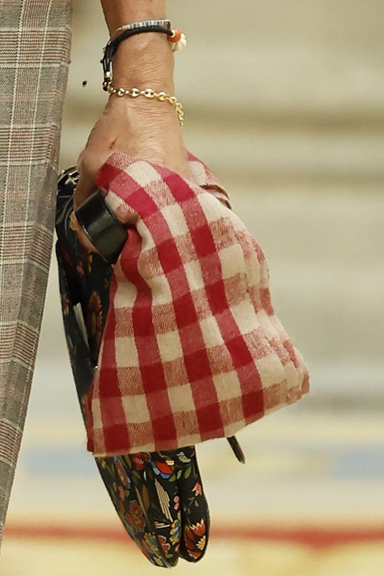 bolso infanta Elena GTRES bolso infanta Elena GTRES